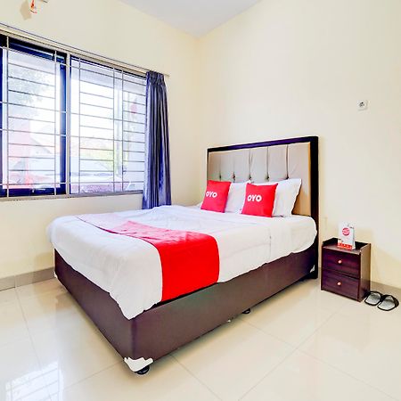 Hotel OYO 90052 Star House Cirebon Exterior foto